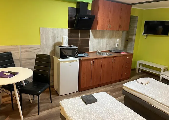 Eldom-noclegi Pracownicze Daleka 12